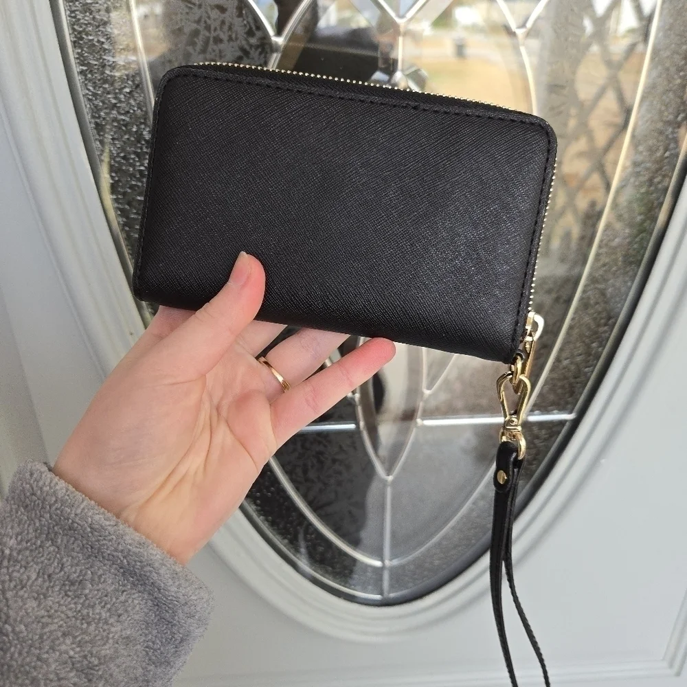 Michael Kors Jet Set Black Wristlet